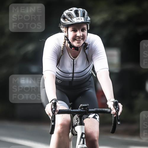 13.09.2026 - Stadtparktriathlon H.Heesch http://msf.ph/oto/10276223 13.09.2026 10:36:24 Radfahren 351, 383 meine-sportfotos.de