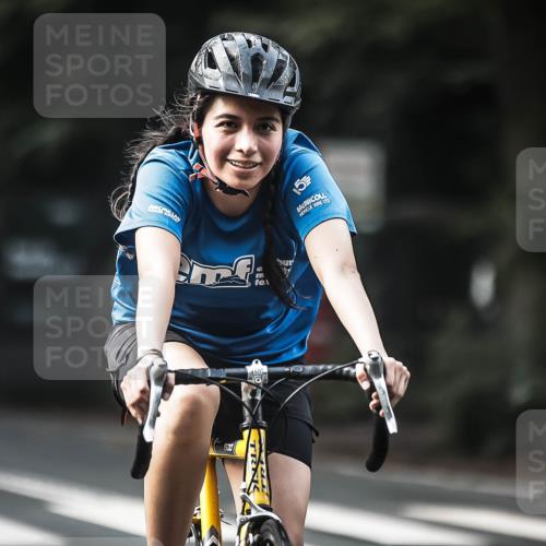 13.09.2026 - Stadtparktriathlon H.Heesch http://msf.ph/oto/10276254 13.09.2026 10:36:29 Radfahren 347, 351, 383, 479 meine-sportfotos.de
