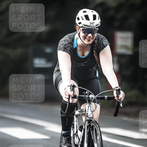 13.09.2026 - Stadtparktriathlon H.Heesch http://msf.ph/oto/10276270 13.09.2026 10:36:33 Radfahren 347, 351, 361, 479 meine-sportfotos.de
