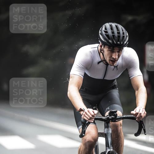 13.09.2026 - Stadtparktriathlon H.Heesch http://msf.ph/oto/10276313 13.09.2026 09:09:21 Radfahren 19, 176, 189, 190 meine-sportfotos.de