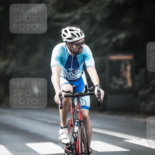 13.09.2026 - Stadtparktriathlon H.Heesch http://msf.ph/oto/10276324 13.09.2026 10:36:41 Radfahren 361, 479, 542, 569 meine-sportfotos.de