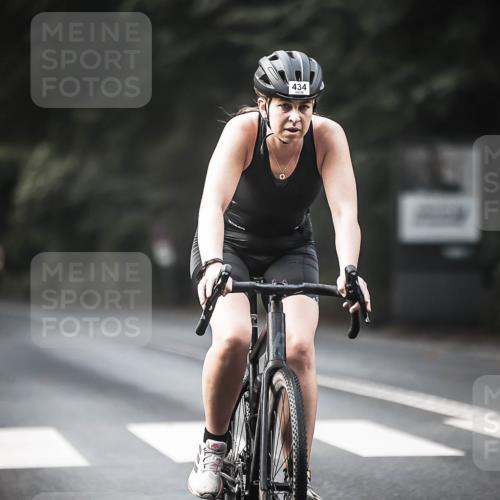 13.09.2026 - Stadtparktriathlon H.Heesch http://msf.ph/oto/10276404 13.09.2026 10:36:50 Radfahren 382, 434, 488, 528, 575 meine-sportfotos.de