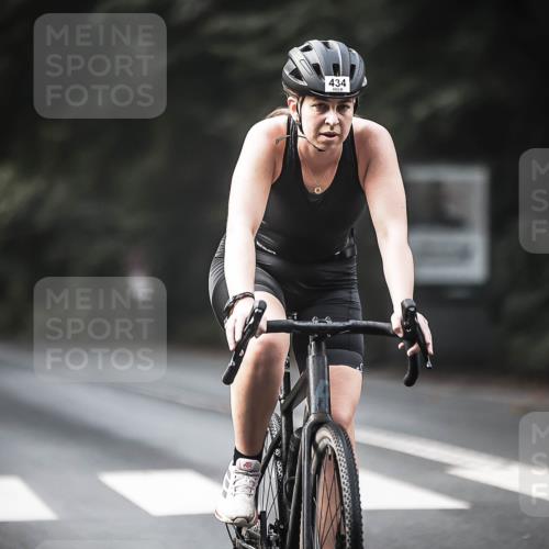 13.09.2026 - Stadtparktriathlon H.Heesch http://msf.ph/oto/10276408 13.09.2026 10:36:50 Radfahren 382, 434, 488, 528, 575 meine-sportfotos.de