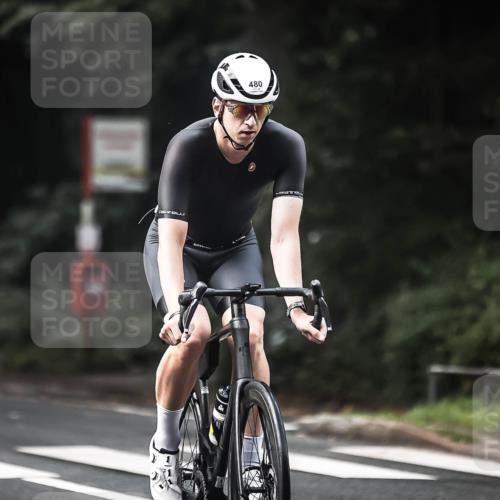 13.09.2026 - Stadtparktriathlon H.Heesch http://msf.ph/oto/10276473 13.09.2026 10:37:01 Radfahren 221, 345, 346, 414, 439, 480, 575 meine-sportfotos.de