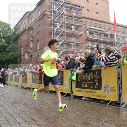 13.09.2026 - Kiel Lauf Yannick Fuchs http://msf.ph/oto/10276475 13.09.2026 08:49:23 Ziel 135, 6891 meine-sportfotos.de