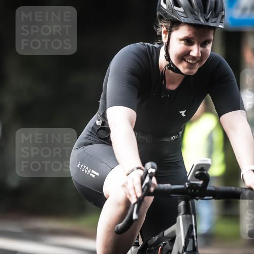 13.09.2026 - Stadtparktriathlon H.Heesch http://msf.ph/oto/10276492 13.09.2026 10:37:03 Radfahren 221, 345, 346, 414, 439, 480 meine-sportfotos.de
