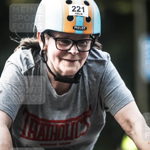 13.09.2026 - Stadtparktriathlon H.Heesch http://msf.ph/oto/10276500 13.09.2026 10:37:05 Radfahren 221, 345, 354, 414, 480 meine-sportfotos.de