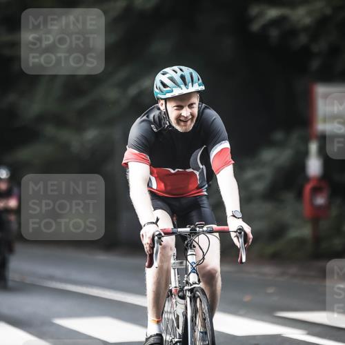 13.09.2026 - Stadtparktriathlon H.Heesch http://msf.ph/oto/10276539 13.09.2026 10:37:15 Radfahren 354, 385, 394, 398, 406, 452, 460, 499, 536, 568 meine-sportfotos.de