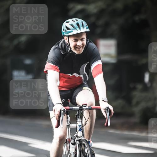 13.09.2026 - Stadtparktriathlon H.Heesch http://msf.ph/oto/10276542 13.09.2026 10:37:15 Radfahren 354, 385, 394, 398, 406, 452, 460, 499, 536, 568 meine-sportfotos.de