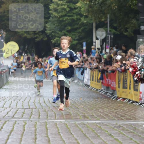13.09.2026 - Kiel Lauf Yannick Fuchs http://msf.ph/oto/10276564 13.09.2026 08:49:39 Ziel 135, 6891, 10319 meine-sportfotos.de