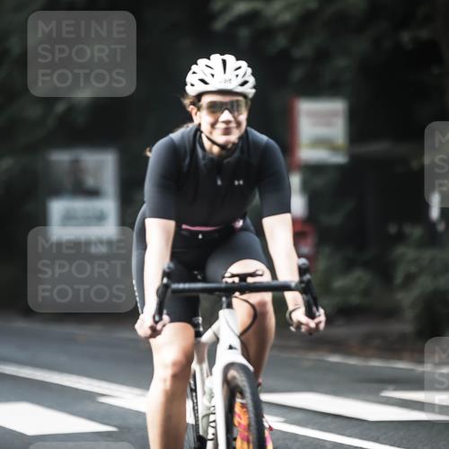 13.09.2026 - Stadtparktriathlon H.Heesch http://msf.ph/oto/10276576 13.09.2026 10:37:18 Radfahren 377, 385, 394, 398, 406, 419, 433, 452, 460, 499, 536, 544, 568, 582 meine-sportfotos.de