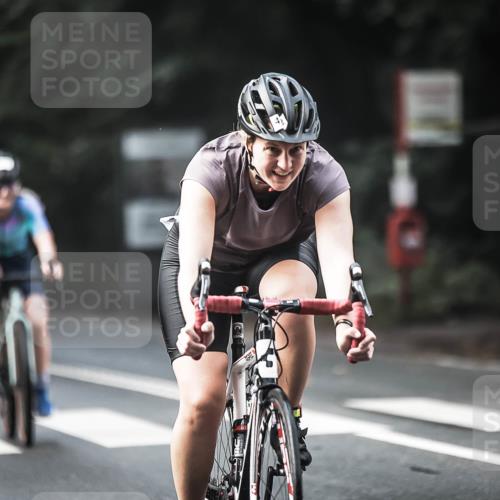 13.09.2026 - Stadtparktriathlon H.Heesch http://msf.ph/oto/10276605 13.09.2026 10:37:20 Radfahren 372, 377, 385, 394, 398, 419, 433, 452, 460, 499, 536, 544, 568, 582 meine-sportfotos.de