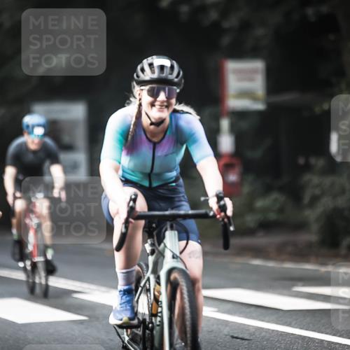 13.09.2026 - Stadtparktriathlon H.Heesch http://msf.ph/oto/10276623 13.09.2026 10:37:21 Radfahren 372, 377, 385, 394, 398, 419, 433, 452, 460, 499, 536, 544, 568, 582 meine-sportfotos.de