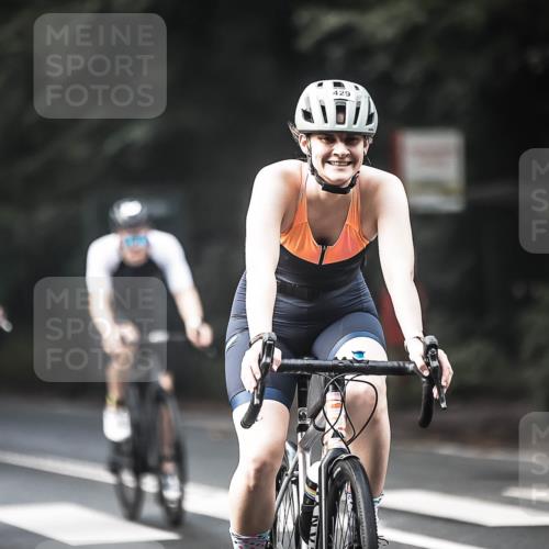 13.09.2026 - Stadtparktriathlon H.Heesch http://msf.ph/oto/10276683 13.09.2026 10:37:29 Radfahren 343, 372, 377, 429, 433, 494, 529, 544 meine-sportfotos.de
