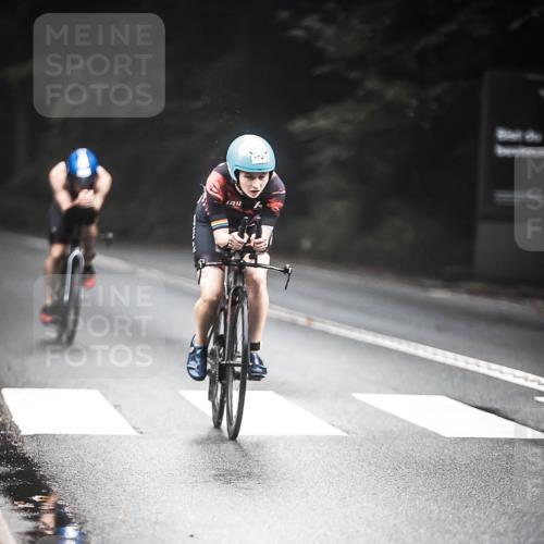 13.09.2026 - Stadtparktriathlon H.Heesch http://msf.ph/oto/10276737 13.09.2026 09:10:24 Radfahren 8, 22, 127, 174 meine-sportfotos.de