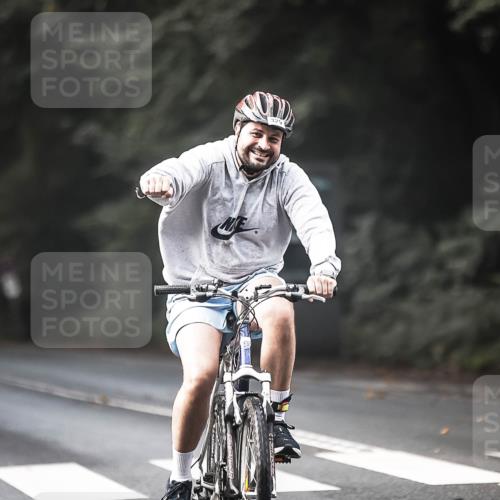 13.09.2026 - Stadtparktriathlon H.Heesch http://msf.ph/oto/10276747 13.09.2026 10:37:41 Radfahren 278, 329, 381, 432, 540 meine-sportfotos.de