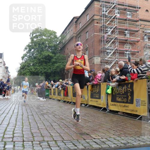 13.09.2026 - Kiel Lauf Yannick Fuchs http://msf.ph/oto/10276778 13.09.2026 08:49:54 Ziel 10319, 135, 6891, 1710, 2909, 5168, 5258, 8786, 11542 meine-sportfotos.de