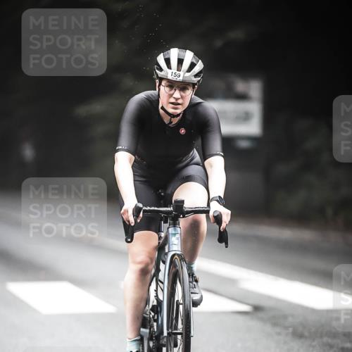 13.09.2026 - Stadtparktriathlon H.Heesch http://msf.ph/oto/10276822 13.09.2026 09:10:36 Radfahren 15, 35, 159 meine-sportfotos.de