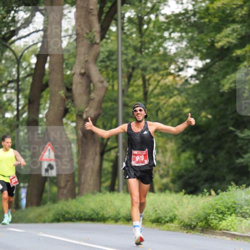 13.09.2026 - 21. swb-Marathon Bremen TobiasT http://msf.ph/oto/10276826 13.09.2026 11:30:08 Laufen 127, 919 meine-sportfotos.de