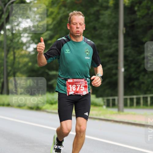13.09.2026 - 21. swb-Marathon Bremen TobiasT http://msf.ph/oto/10276872 13.09.2026 11:33:34 Laufen 1875, 0288 meine-sportfotos.de
