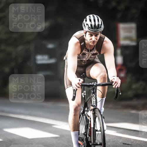 13.09.2026 - Stadtparktriathlon H.Heesch http://msf.ph/oto/10276893 13.09.2026 10:37:57 Radfahren 376, 378, 420, 449, 451, 483, 484, 491, 504, 518, 527, 553, 571, 584 meine-sportfotos.de