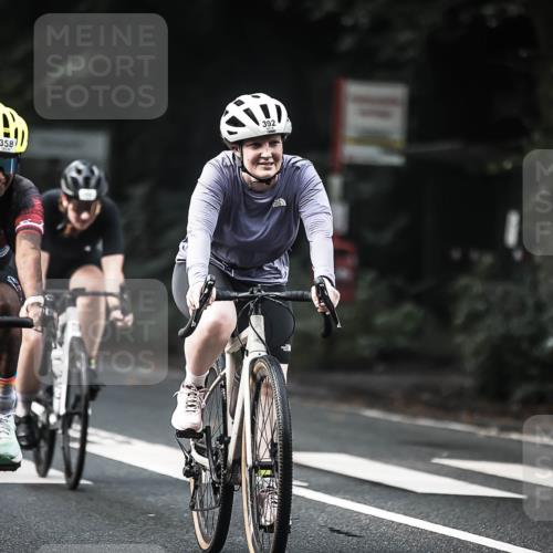 13.09.2026 - Stadtparktriathlon H.Heesch http://msf.ph/oto/10276956 13.09.2026 10:38:16 Radfahren 353, 358, 392, 410, 464, 490 meine-sportfotos.de