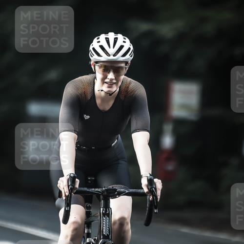 13.09.2026 - Stadtparktriathlon H.Heesch http://msf.ph/oto/10276971 13.09.2026 10:38:18 Radfahren 353, 358, 392, 410, 464, 490 meine-sportfotos.de