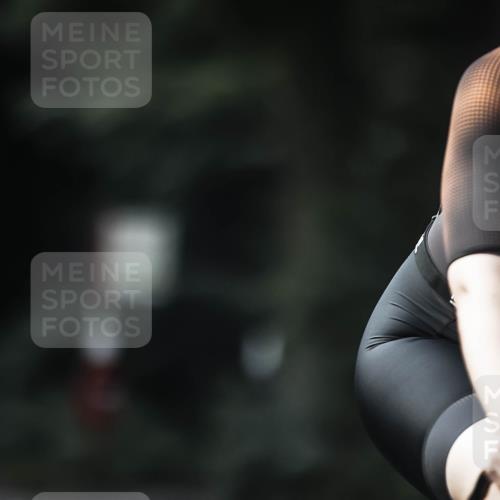 13.09.2026 - Stadtparktriathlon H.Heesch http://msf.ph/oto/10276987 13.09.2026 10:38:18 Radfahren 353, 358, 392, 410, 464, 490 meine-sportfotos.de