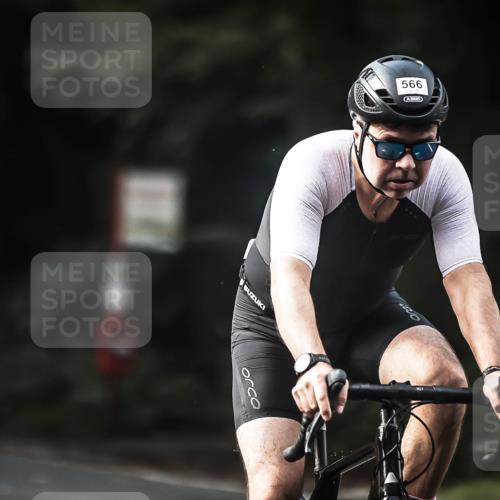 13.09.2026 - Stadtparktriathlon H.Heesch http://msf.ph/oto/10277104 13.09.2026 10:38:43 Radfahren 564, 566 meine-sportfotos.de