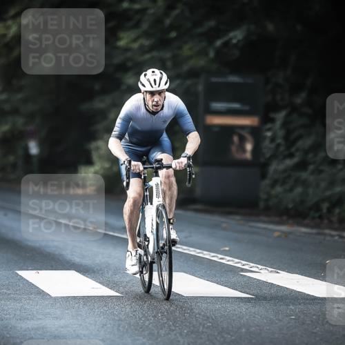 13.09.2026 - Stadtparktriathlon H.Heesch http://msf.ph/oto/10277152 13.09.2026 10:38:55 Radfahren 390, 400, 462, 486, 509, 523, 543, 550, 573 meine-sportfotos.de