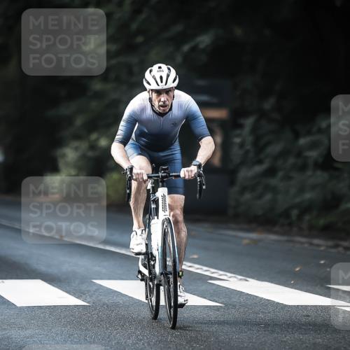 13.09.2026 - Stadtparktriathlon H.Heesch http://msf.ph/oto/10277162 13.09.2026 10:38:55 Radfahren 390, 400, 462, 486, 509, 523, 543, 550, 573 meine-sportfotos.de