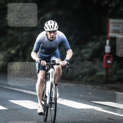 13.09.2026 - Stadtparktriathlon H.Heesch http://msf.ph/oto/10277168 13.09.2026 10:38:55 Radfahren 390, 400, 462, 486, 509, 523, 543, 550, 573 meine-sportfotos.de