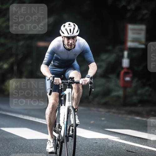 13.09.2026 - Stadtparktriathlon H.Heesch http://msf.ph/oto/10277171 13.09.2026 10:38:55 Radfahren 390, 400, 462, 486, 509, 523, 543, 550, 573 meine-sportfotos.de