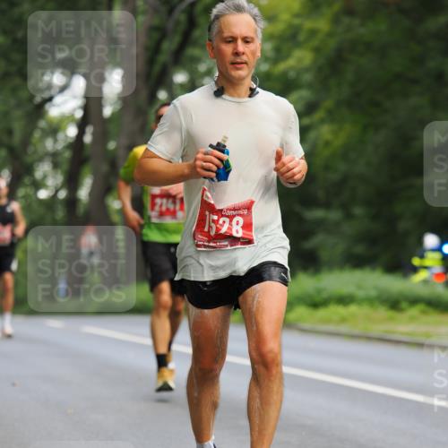 13.09.2026 - 21. swb-Marathon Bremen TobiasT http://msf.ph/oto/10277188 13.09.2026 11:38:53 Laufen 2141, 1528 meine-sportfotos.de