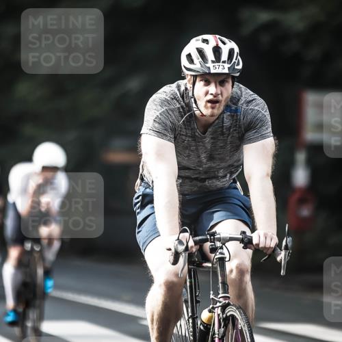 13.09.2026 - Stadtparktriathlon H.Heesch http://msf.ph/oto/10277220 13.09.2026 10:39:01 Radfahren 390, 400, 473, 486, 509, 534, 573 meine-sportfotos.de