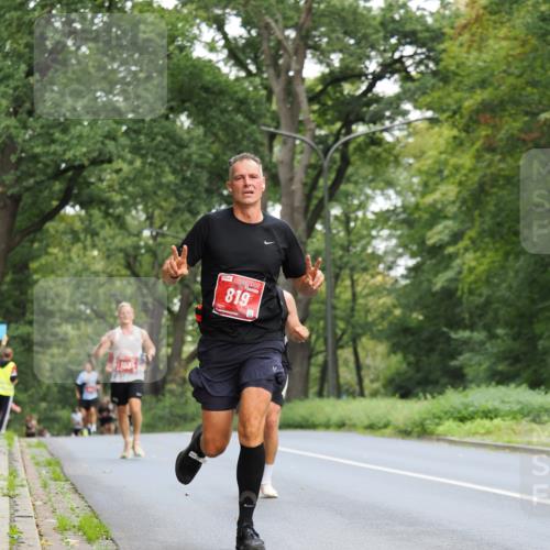 13.09.2026 - 21. swb-Marathon Bremen TobiasT http://msf.ph/oto/10277226 13.09.2026 11:38:57 Laufen 819 meine-sportfotos.de