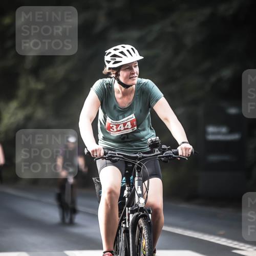 13.09.2026 - Stadtparktriathlon H.Heesch http://msf.ph/oto/10277337 13.09.2026 10:39:19 Radfahren 344, 423, 428, 561, 572 meine-sportfotos.de