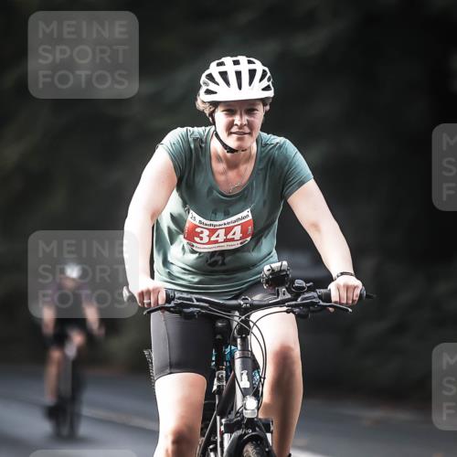 13.09.2026 - Stadtparktriathlon H.Heesch http://msf.ph/oto/10277349 13.09.2026 10:39:20 Radfahren 344, 423, 428, 561, 572 meine-sportfotos.de