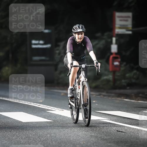 13.09.2026 - Stadtparktriathlon H.Heesch http://msf.ph/oto/10277354 13.09.2026 10:39:22 Radfahren 344, 386, 413, 423, 428, 522, 561, 572 meine-sportfotos.de