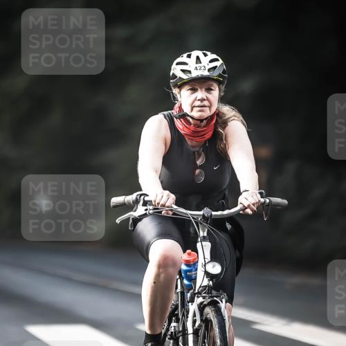 13.09.2026 - Stadtparktriathlon H.Heesch http://msf.ph/oto/10277370 13.09.2026 10:39:23 Radfahren 344, 386, 413, 423, 428, 522, 561 meine-sportfotos.de