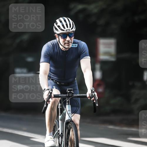 13.09.2026 - Stadtparktriathlon H.Heesch http://msf.ph/oto/10277423 13.09.2026 10:39:31 Radfahren 386, 413, 468, 470, 506, 522 meine-sportfotos.de