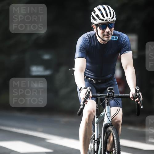 13.09.2026 - Stadtparktriathlon H.Heesch http://msf.ph/oto/10277427 13.09.2026 10:39:31 Radfahren 386, 413, 468, 470, 506, 522 meine-sportfotos.de