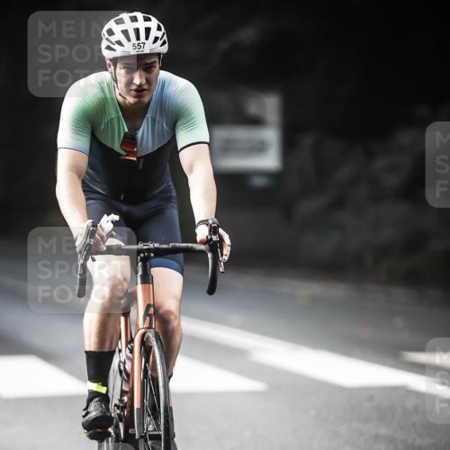 13.09.2026 - Stadtparktriathlon H.Heesch http://msf.ph/oto/10277498 13.09.2026 10:39:43 Radfahren 493, 498, 557, 563 meine-sportfotos.de