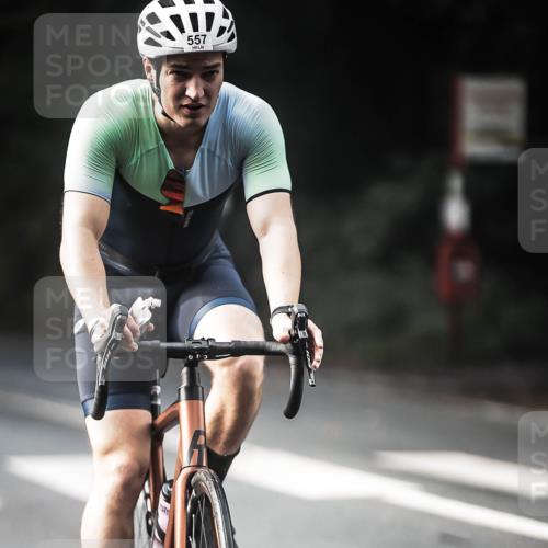 13.09.2026 - Stadtparktriathlon H.Heesch http://msf.ph/oto/10277504 13.09.2026 10:39:43 Radfahren 493, 498, 557, 563 meine-sportfotos.de
