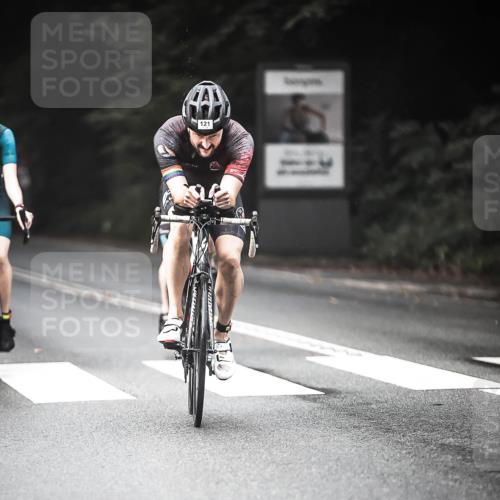 13.09.2026 - Stadtparktriathlon H.Heesch http://msf.ph/oto/10277509 13.09.2026 09:12:52 Radfahren 25, 43, 96, 121, 171, 175 meine-sportfotos.de