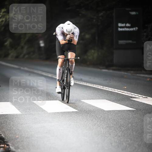 13.09.2026 - Stadtparktriathlon H.Heesch http://msf.ph/oto/10277510 13.09.2026 10:39:46 Radfahren 557, 563 meine-sportfotos.de