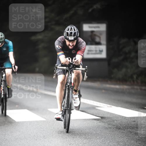 13.09.2026 - Stadtparktriathlon H.Heesch http://msf.ph/oto/10277512 13.09.2026 09:12:52 Radfahren 25, 43, 96, 121, 171, 175 meine-sportfotos.de