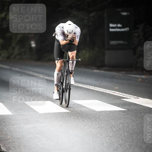 13.09.2026 - Stadtparktriathlon H.Heesch http://msf.ph/oto/10277513 13.09.2026 10:39:46 Radfahren 557, 563 meine-sportfotos.de