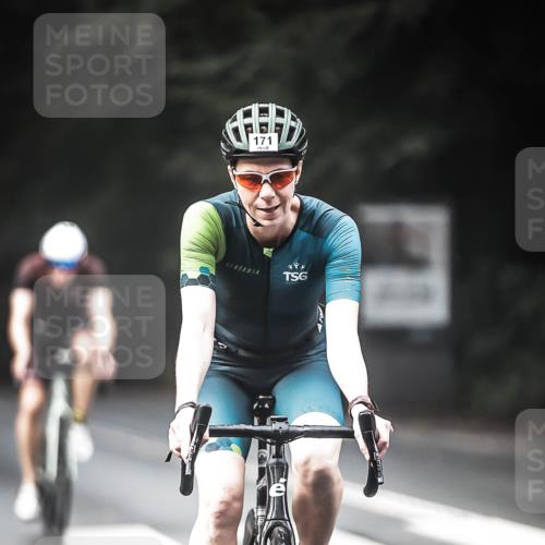 13.09.2026 - Stadtparktriathlon H.Heesch http://msf.ph/oto/10277515 13.09.2026 09:12:54 Radfahren 25, 43, 96, 121, 171, 175 meine-sportfotos.de