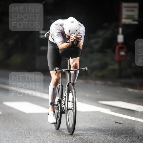 13.09.2026 - Stadtparktriathlon H.Heesch http://msf.ph/oto/10277528 13.09.2026 10:39:47 Radfahren 557, 563 meine-sportfotos.de